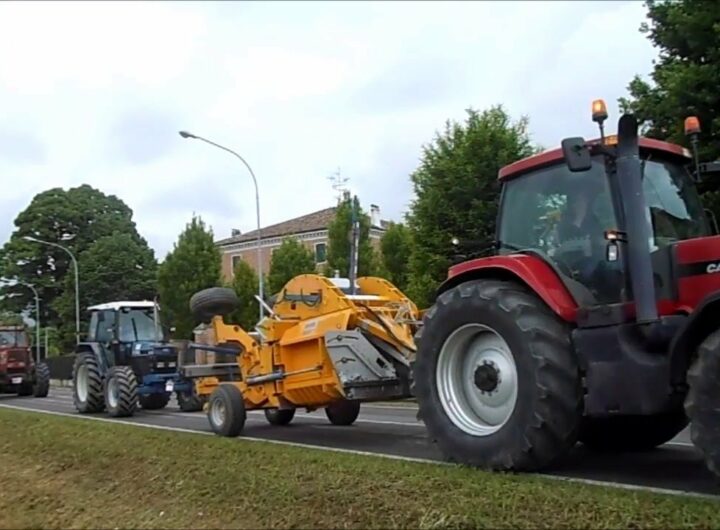 Trattori in Marcia a Foggia: Agricoltori in Protesta