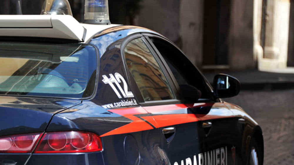 Salvataggio Drammatico: Carabinieri Fermano Tentativo di Suicidio di 53enne con Problemi Psichici