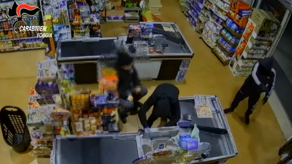 Cerignola: Rapina in Supermercato, Arrestato l'Autista del Colpo
